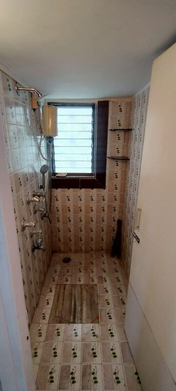 Bathroom in 1 BHK Apartment at Andheri West – for Rent