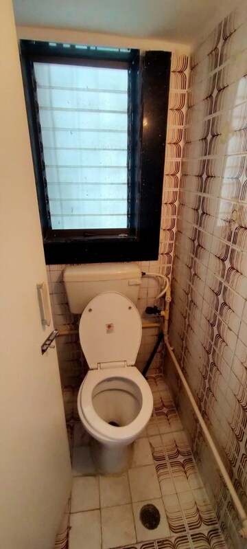 Bathroom in 1 BHK Apartment at Andheri West – for Rent