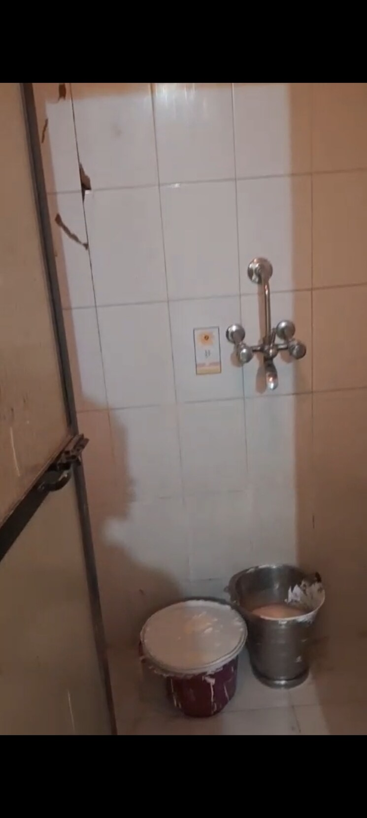 Bathroom, baba-ekta 1 RK 250 Sq.Ft. Apartment In Kurla East Mumbai 8730537