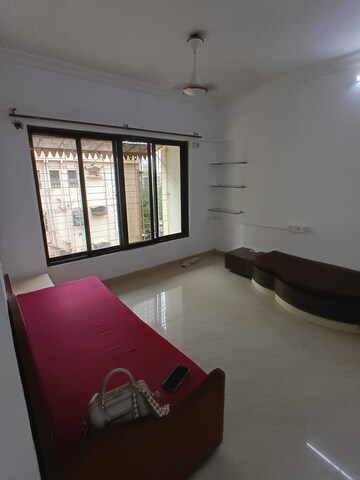 Bedroom in 2 BHK Apartment at Andheri West – for Rent