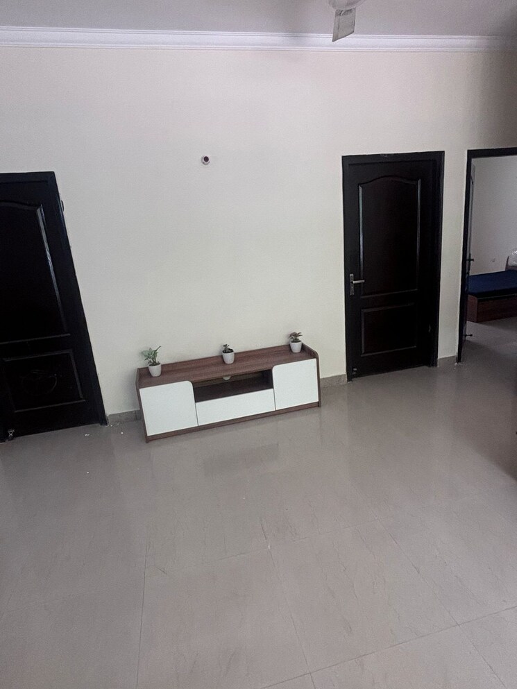 undefined, unitech-south-city-1 3 Bedroom 1800 Sq.Ft. Builder Floor In South City 1 Gurgaon 8730575