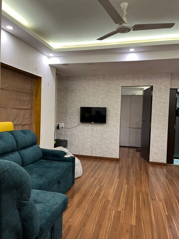 Bedroom in 1 BHK Apartment at Andheri West – for Rent