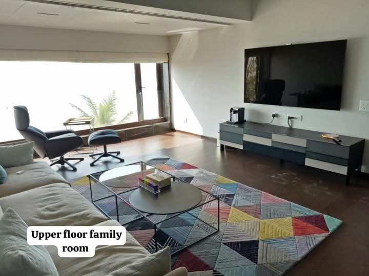 4 BHK + Pooja Room Independent House For Rent in Juhu Jivan