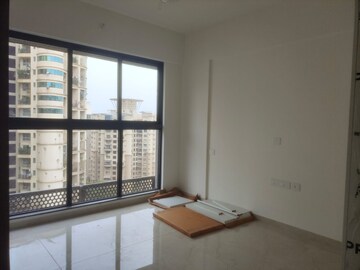 Room in 3 BHK Apartment at Godrej Urban Park, Chandivali – for Rent