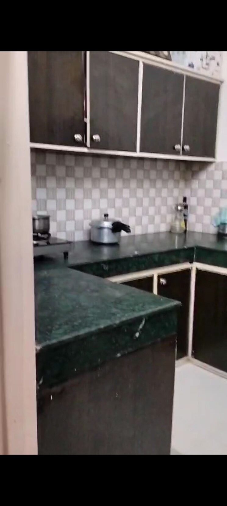 Kitchen, ashok-vihar-sector-3 2 Bedroom 1100 Sq.Ft. Builder Floor In Sector 3 Gurgaon 8730650