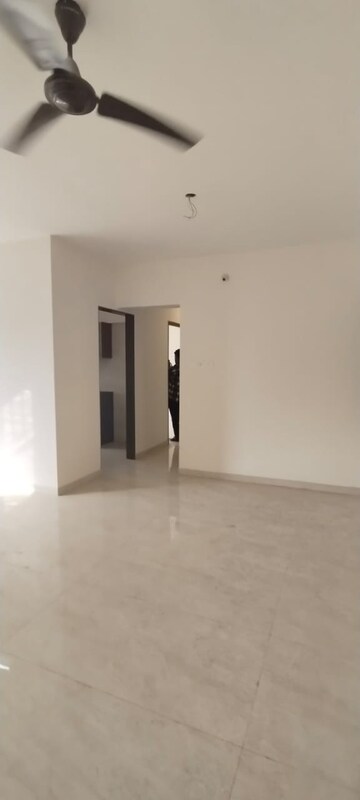Room in 2 BHK Apartment at Naman Habitat, Andheri West – for Rent