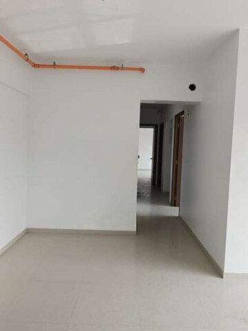 Room in 3 BHK Apartment at Kalpataru Immensa, Kolshet Road – for Rent