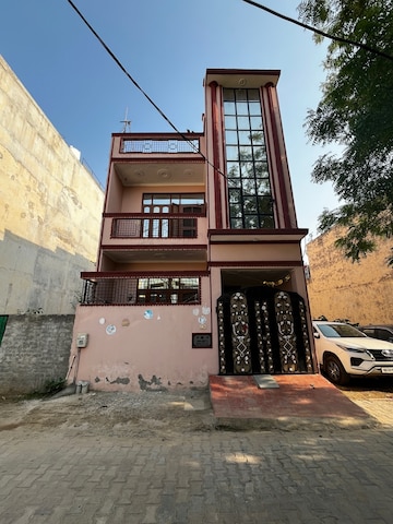 5 BHK Independent House – Exterior View View at New Palam Vihar Phase 1 - for Sale
