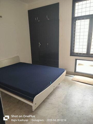 1 RK Builder Floor For Rent in Suncity Township Gurgaon, Sector 54