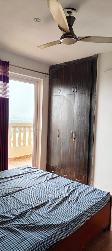 Room in 3 BHK Apartment at Ansal Royal Heritage, Sector 70 – for Sale