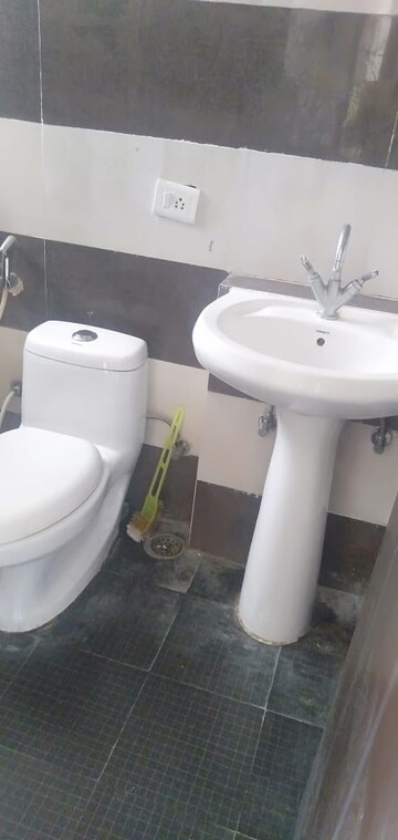Bathroom in 3 BHK Apartment at Ansal Royal Heritage, Sector 70 – for Sale