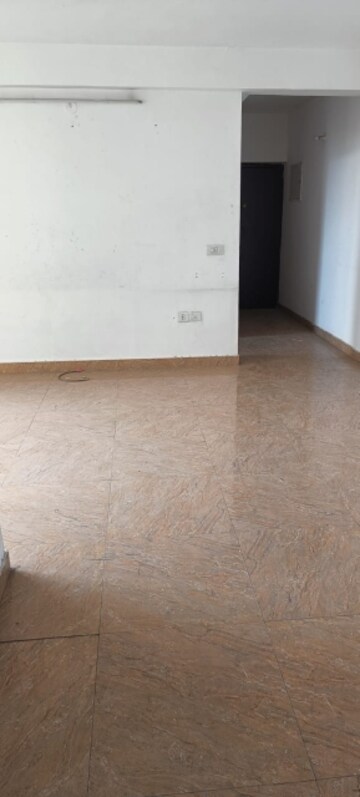 Room in 4 BHK Apartment at Ansal Royal Heritage, Sector 70 – for Sale