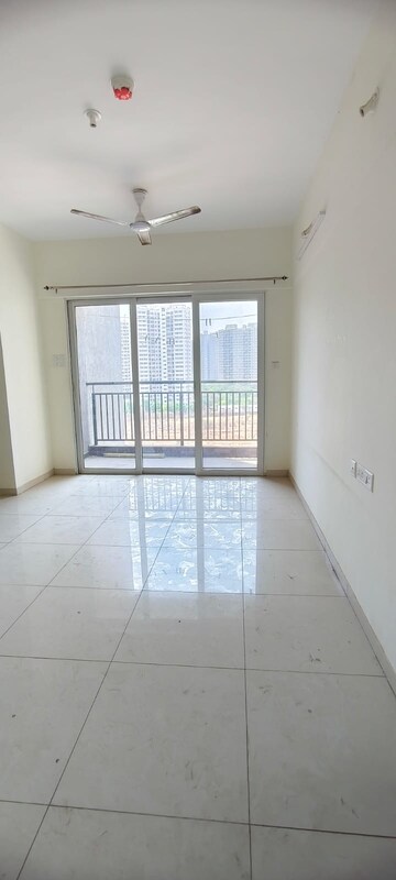 Room in 2 BHK Apartment at Kolte Patil Life Republic, Hinjewadi – for Rent