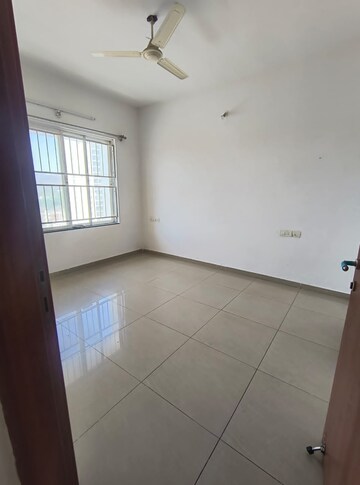 Room in 2 BHK Apartment at Kolte Patil Life Republic, Hinjewadi – for Rent
