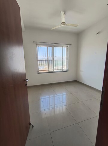 Room in 2 BHK Apartment at Kolte Patil Life Republic, Hinjewadi – for Rent