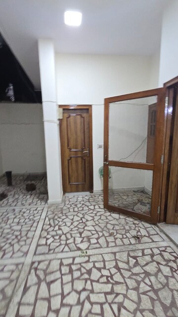 Bedroom in 3 BHK Builder Floor at South Extension ii – for Rent