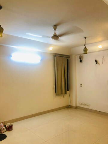 Master Bedroom in 3 BHK Builder Floor at Safdarjung Enclave – for Rent