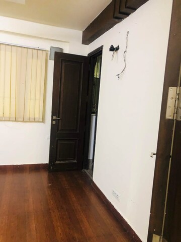 Master Bedroom in 3 BHK Builder Floor at Safdarjung Enclave – for Rent