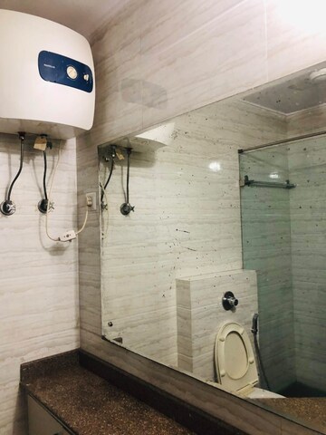 Master Bedroom in 3 BHK Builder Floor at Safdarjung Enclave – for Rent