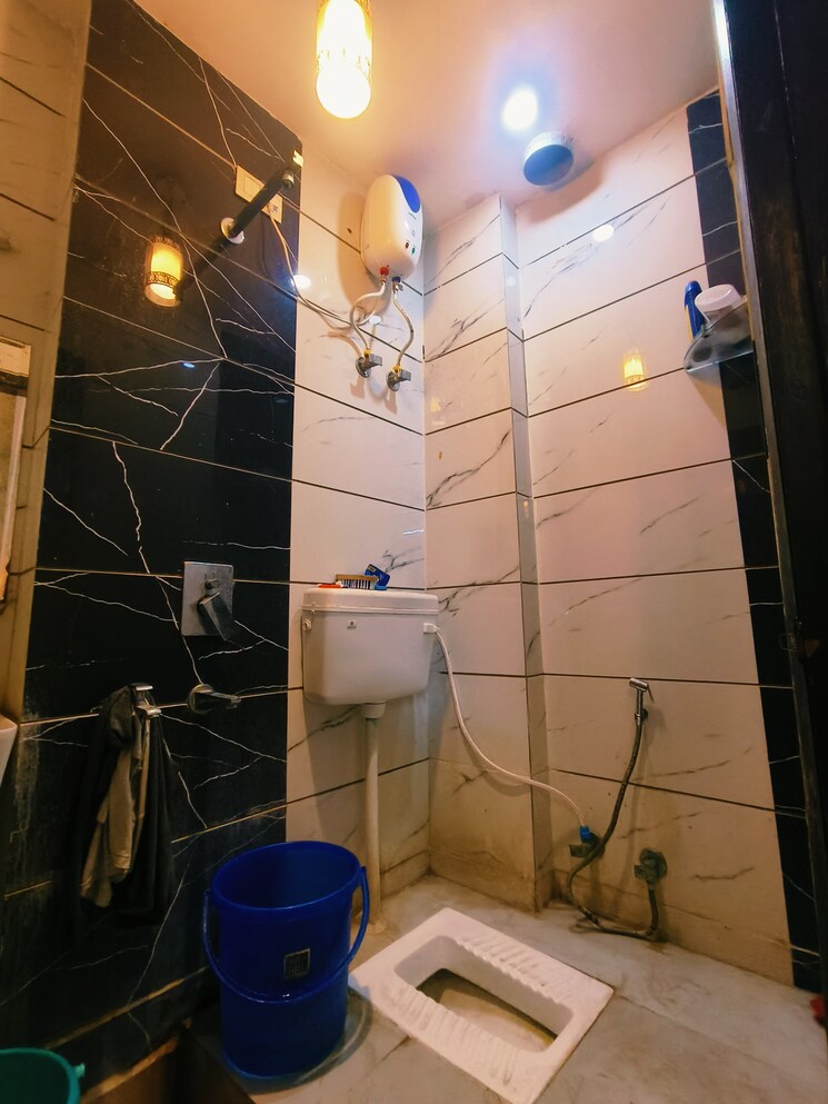 Bathroom, dwarka mor 2 Bedroom 540 Sq.Ft. Builder Floor In Dwarka Mor Delhi 8730748