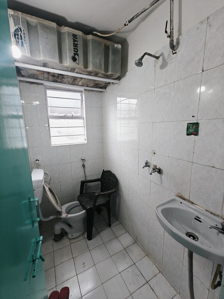 Bathroom, yashodha-apartments 2 Bedroom 1000 Sq.Ft. Apartment In Bavdhan Pune 8730788