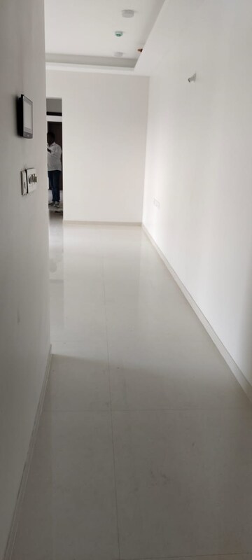 Room in 2 BHK Apartment at Ganga Legend, Bavdhan – for Rent