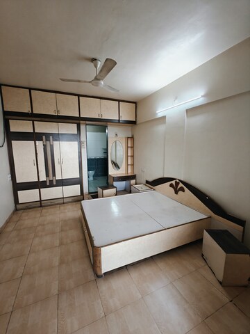 Bedroom in 2 BHK Apartment at Madhukund Apartment, Bavdhan – for Rent