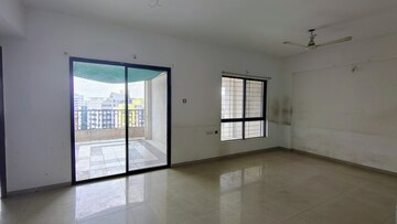 Room in 2 BHK Apartment at Pristine Fontana, Bavdhan – for Rent