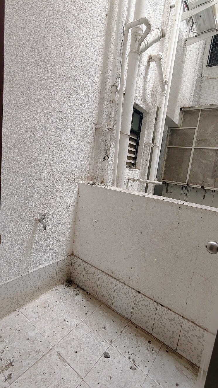 Bathroom, pristine-fontana 2 Bedroom 1082 Sq.Ft. Apartment In Bavdhan Pune 8730856