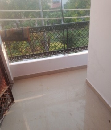 Balcony in 2 BHK Independent House at Aliganj – for Rent