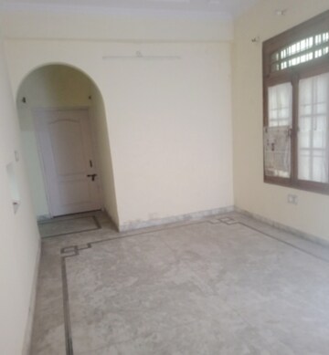 Building Lobby in 2 BHK Independent House at Jankipuram – for Rent