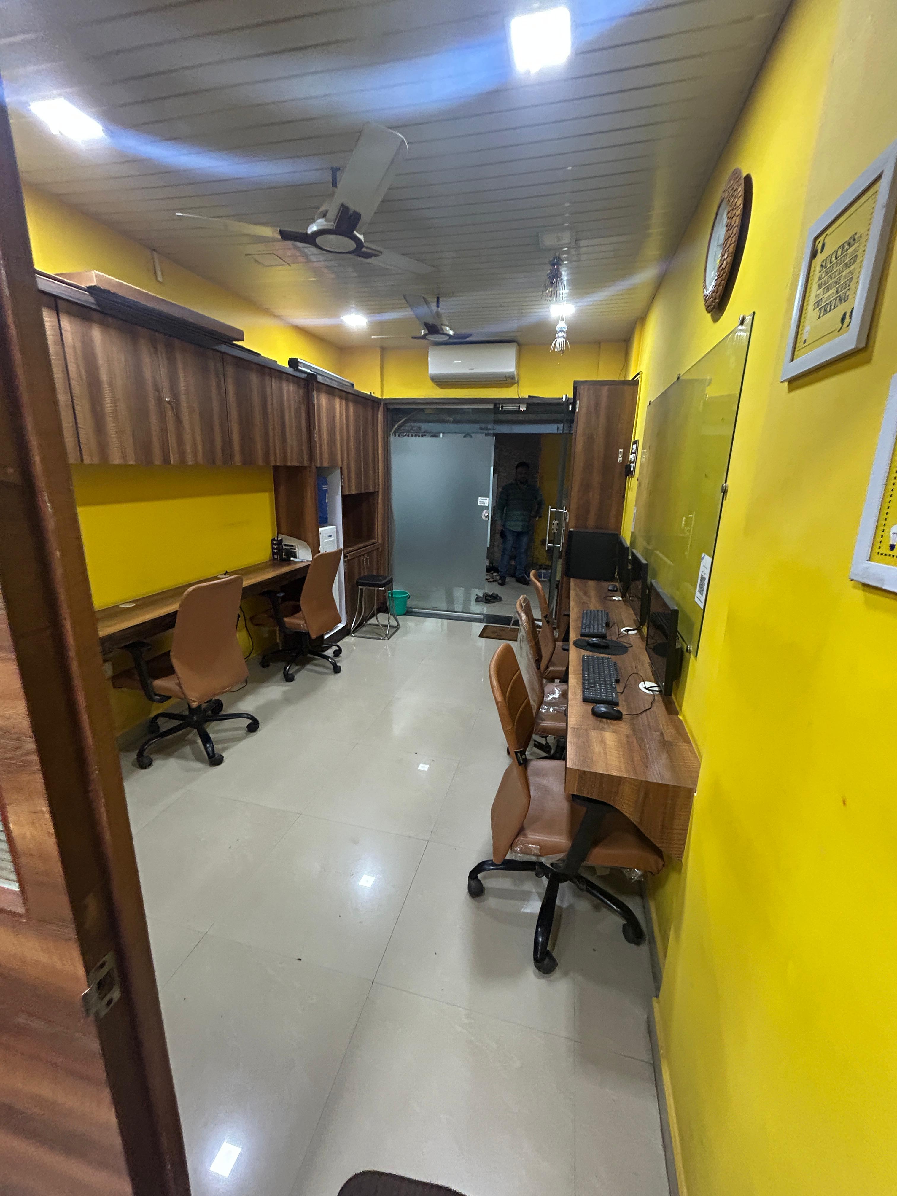 Office Space For Sale in Sunshine Garden