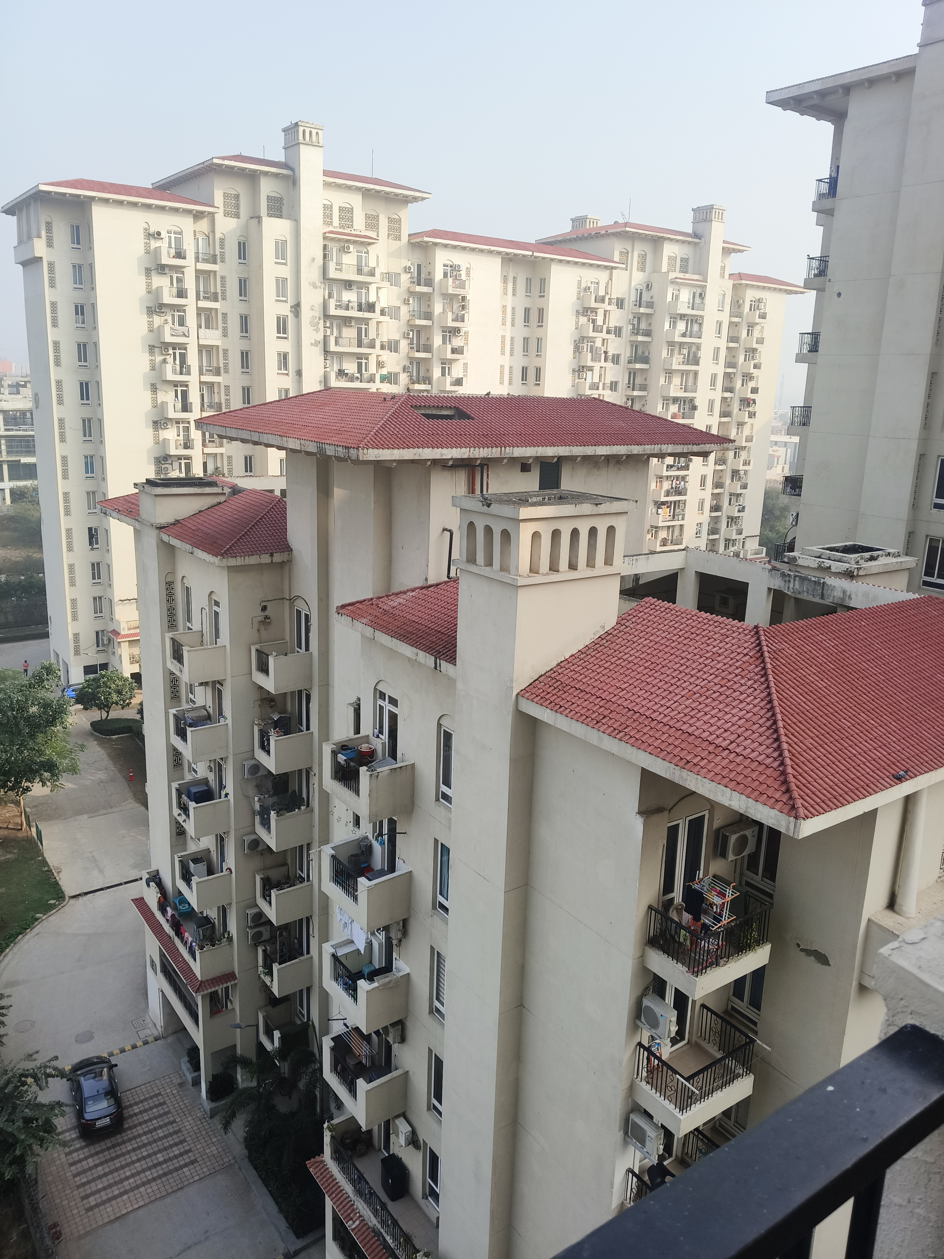 2 BHK + Study Room Apartment For Rent in Emaar Emerald Estate