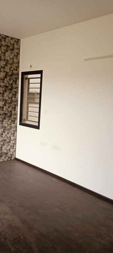 Room in 3 BHK Apartment at Sobha City Gurgaon, Sector 108 – for Rent