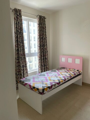 Bedroom in 2 BHK Apartment at Emaar Emerald Estate, Sector 65 – for Rent