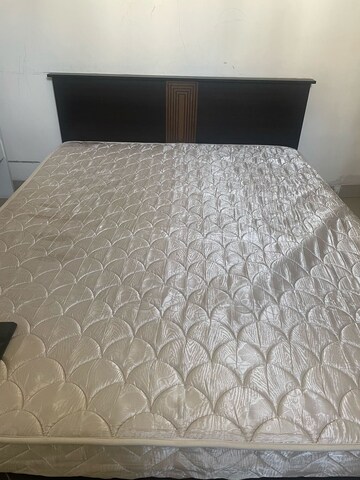 Bedroom in 2 BHK Apartment at Emaar Emerald Estate, Sector 65 – for Rent