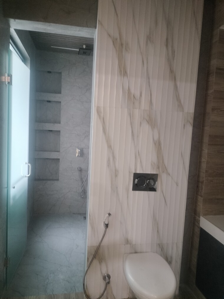 Bathroom, suncity-vatsal-valley 2 Bedroom 1030 Sq.Ft. Builder Floor In Gwal Pahari Gurgaon 8731018
