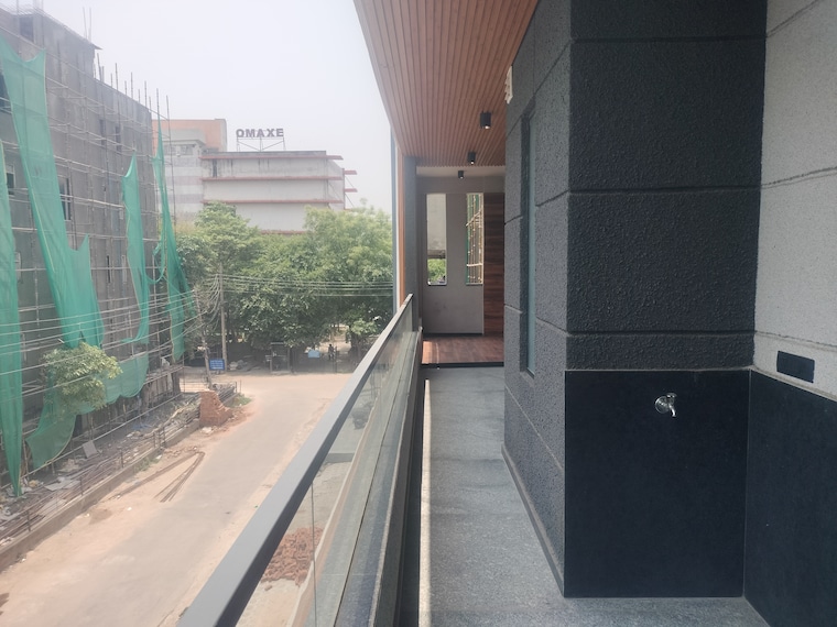 Balcony, suncity-vatsal-valley 2 Bedroom 1030 Sq.Ft. Builder Floor In Gwal Pahari Gurgaon 8731018