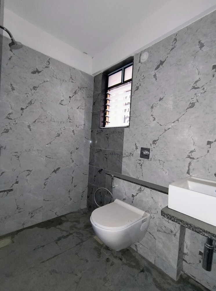 Bathroom, arv-uthville 3 Bedroom 961 Sq.Ft. Apartment In Kharadi Pune 8731004