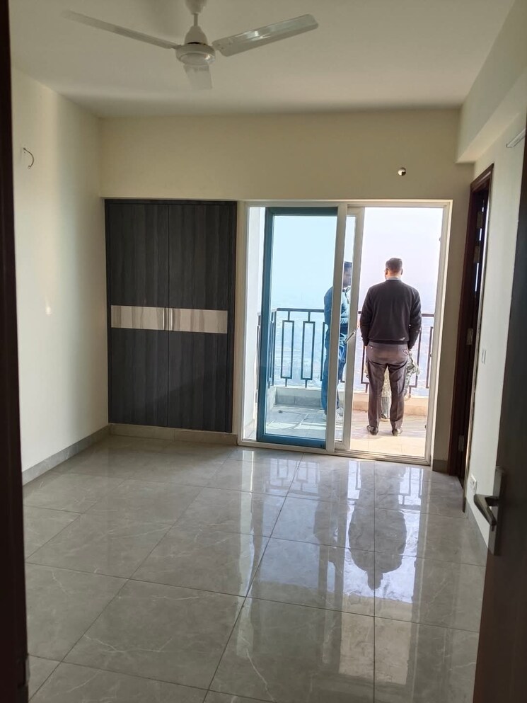 Room, supertech-cape-town 3 Bedroom 1625 Sq.Ft. Apartment In Sector 74 Noida 8731025