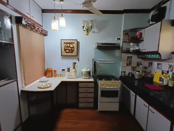 Master Bedroom in 2 BHK Apartment at Kalpataru Paramount, Kapur Bawdi – for Rent