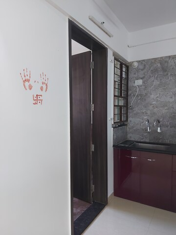 Room in 3 BHK Apartment at Five Star Royal Entrada, Wakad – for Rent