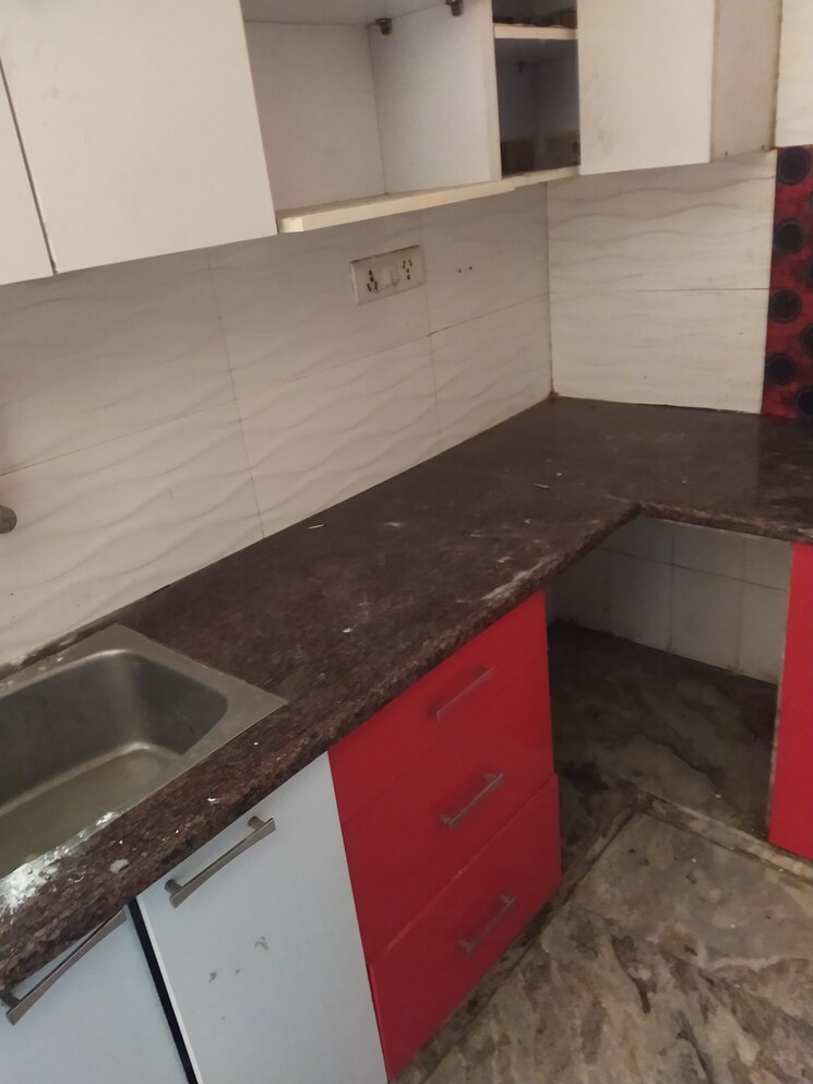 Kitchen, sector 30 3 Bedroom 100 Sq.Yd. Independent House In Sector 30 Faridabad 8731124