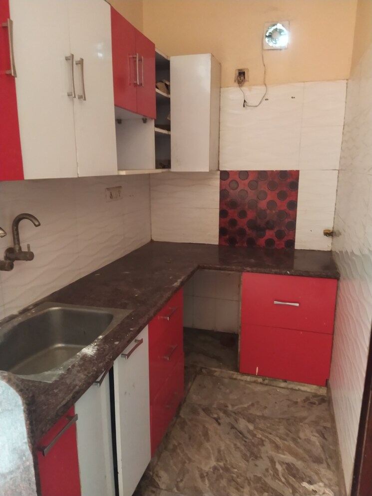 Kitchen, sector 30 3 Bedroom 100 Sq.Yd. Independent House In Sector 30 Faridabad 8731124
