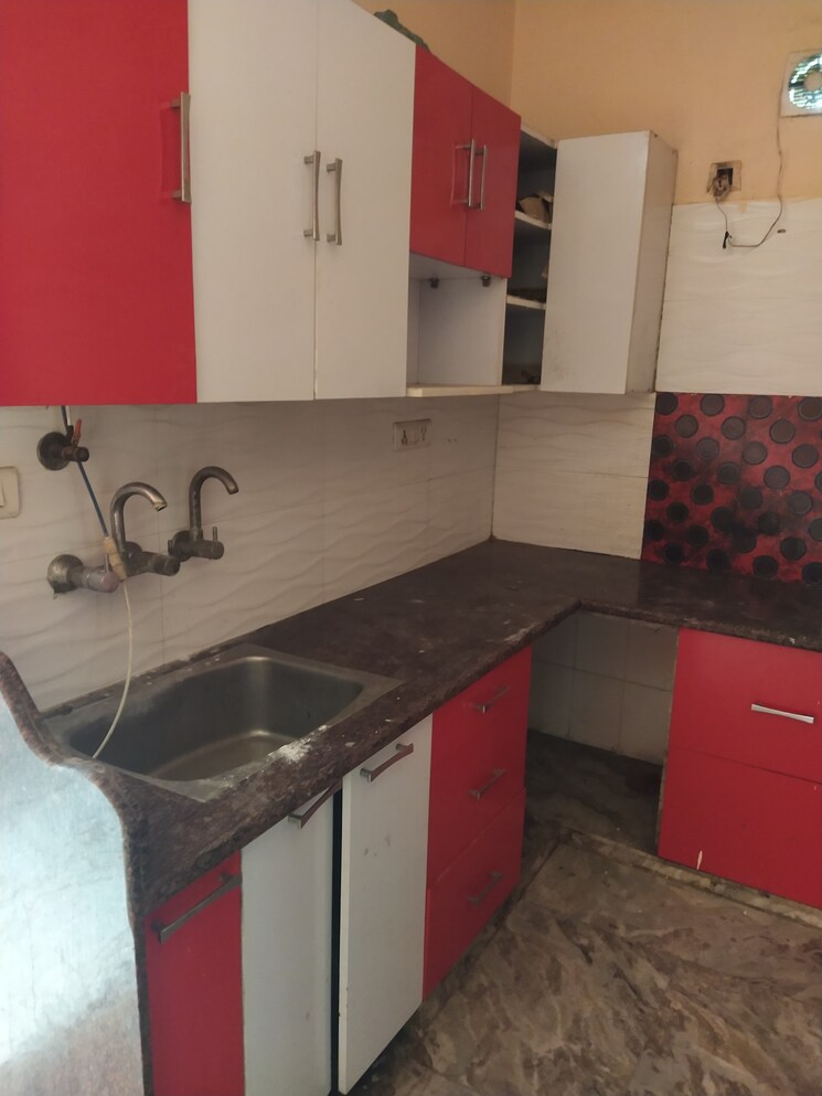 Kitchen, sector 30 3 Bedroom 100 Sq.Yd. Independent House In Sector 30 Faridabad 8731124
