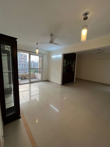 Room in 3 BHK Apartment at Orchid Petals, Sector 49 – for Rent