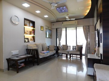 Living Room in 3 BHK Apartment at Rajshree Daisy, Chembur – for Sale