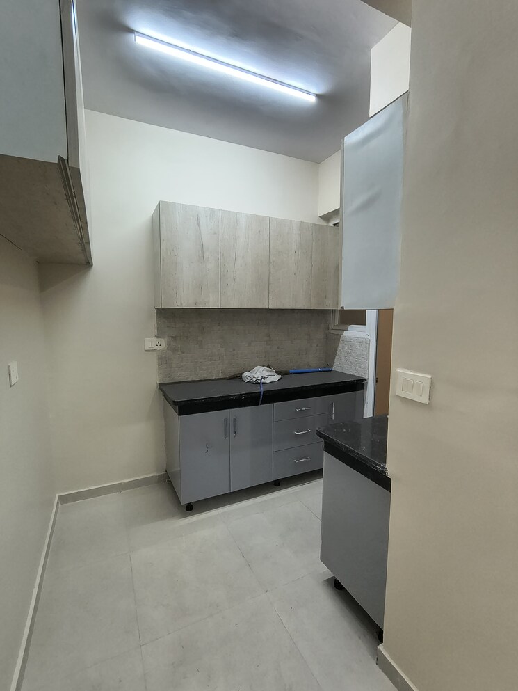 Kitchen, signature-the-millennia-2 2 Bedroom 1000 Sq.Ft. Apartment In Sector 37d Gurgaon 8731146