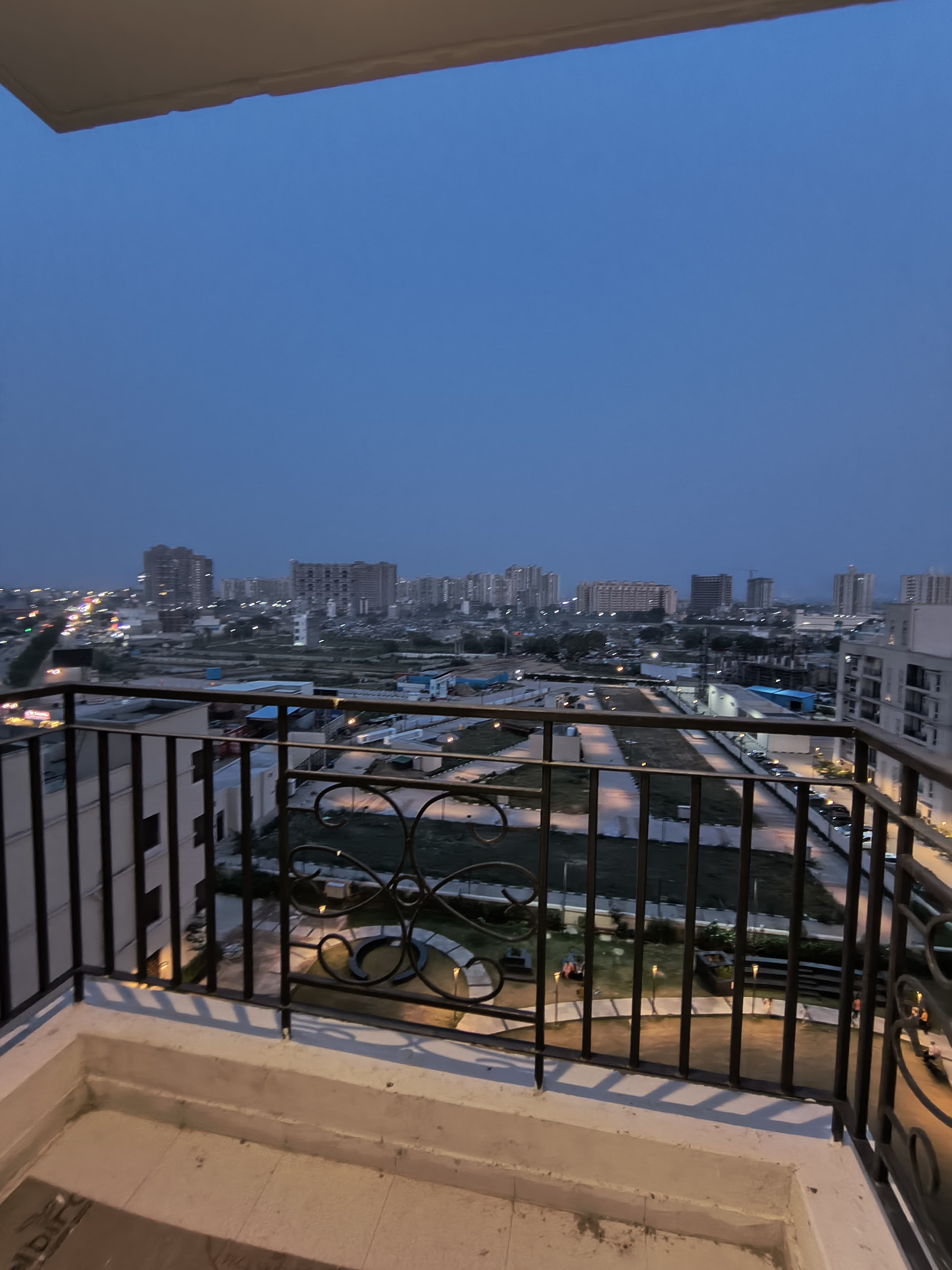 2 BHK Apartment For Rent in Signature The Millennia 2