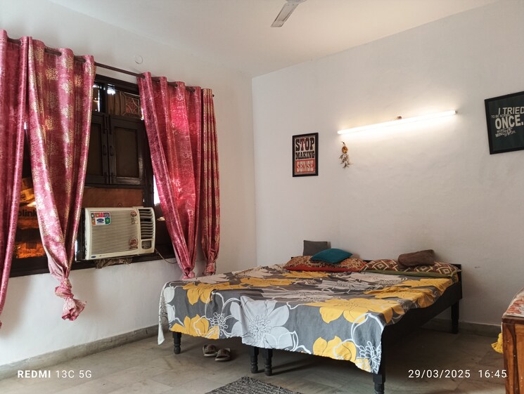 Bedroom, saket 3 Bedroom 1850 Sq.Ft. Builder Floor In Saket Delhi 8731138